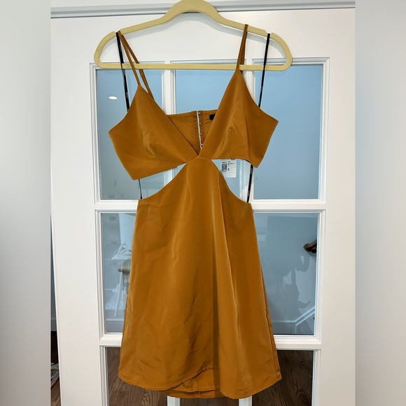 Forever21 brown cut out dress - size s - Picture 1 of 5